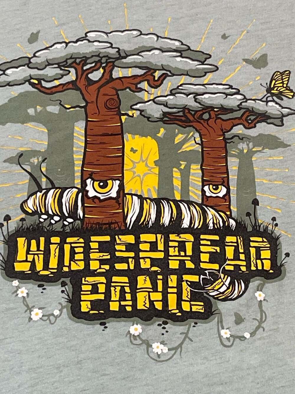 Widespread Panic Tour 2023 Caterpillar Tree Graphic T-Shirt xl
